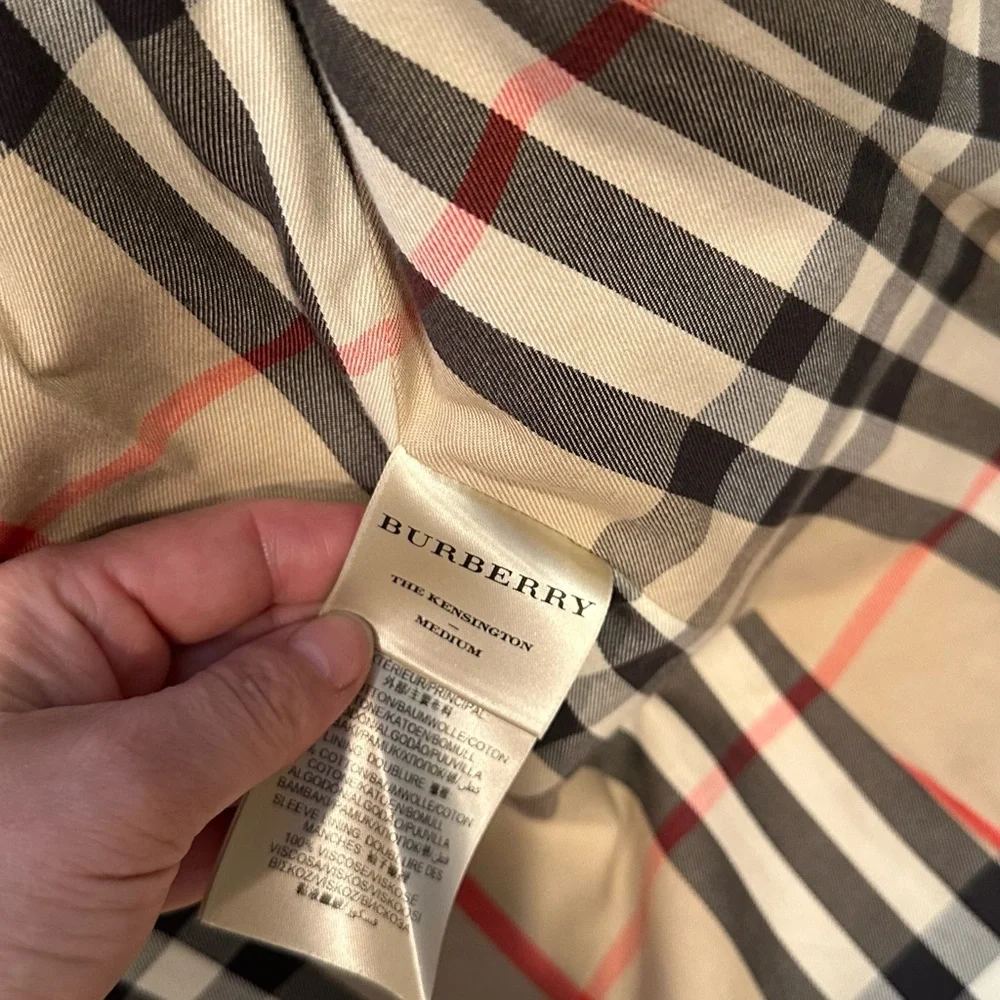 Authentic Burberry Kensington Heritage Trench Coat - Picture 7 of 9